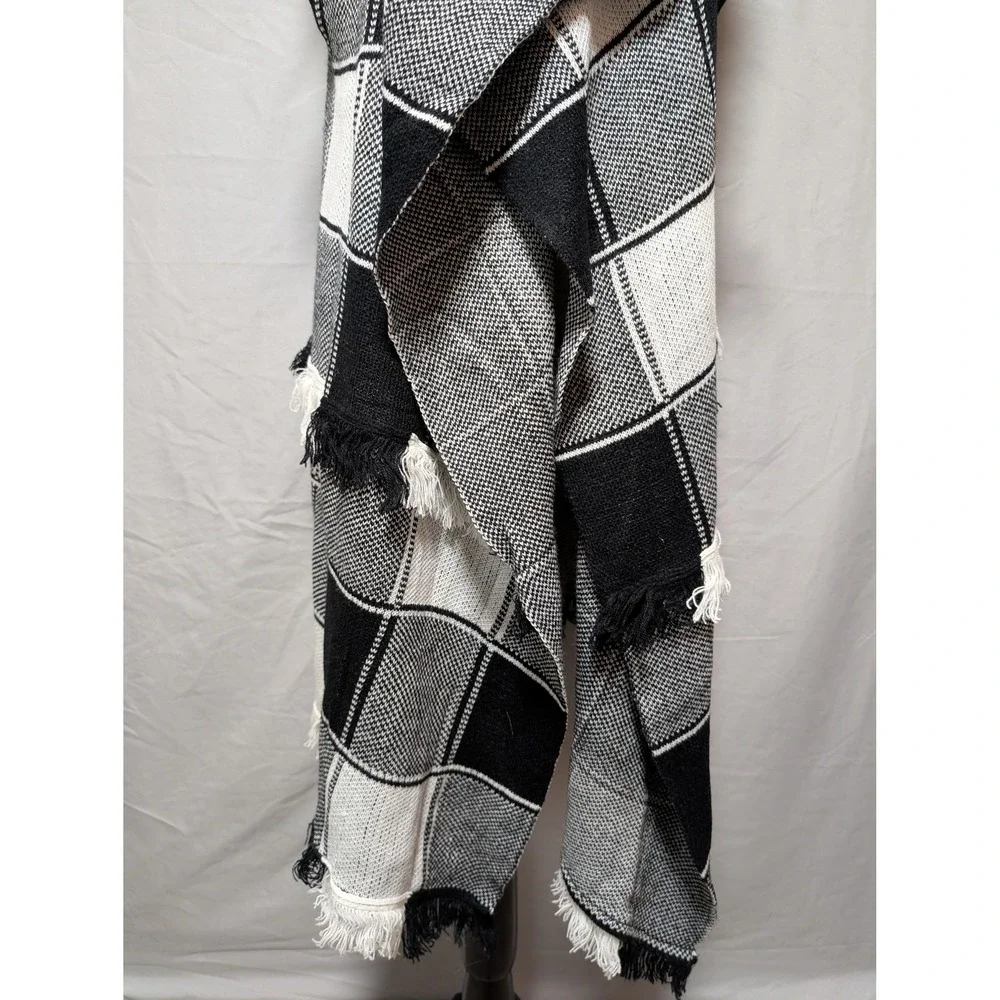 Women's Black White Plaid Fringe Wrap Sweater Vest Shawl‎ Drape Front Large New